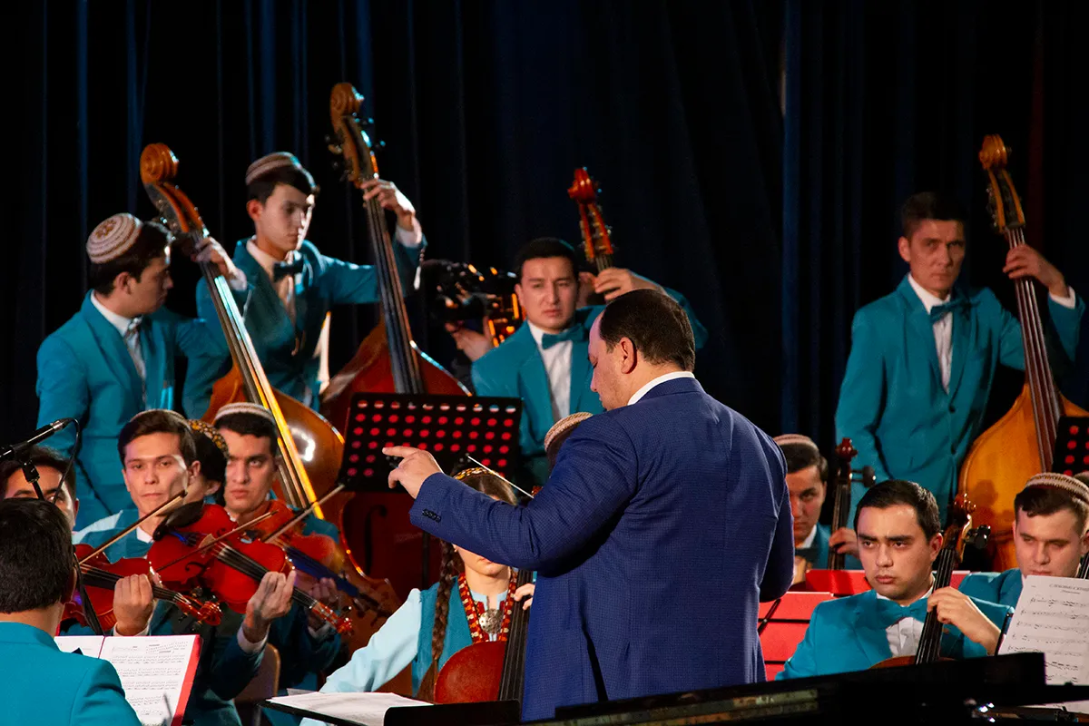 Музыкальная поэма «Фраги» Ровшена Непесова покорила зрителей в Ашхабаде