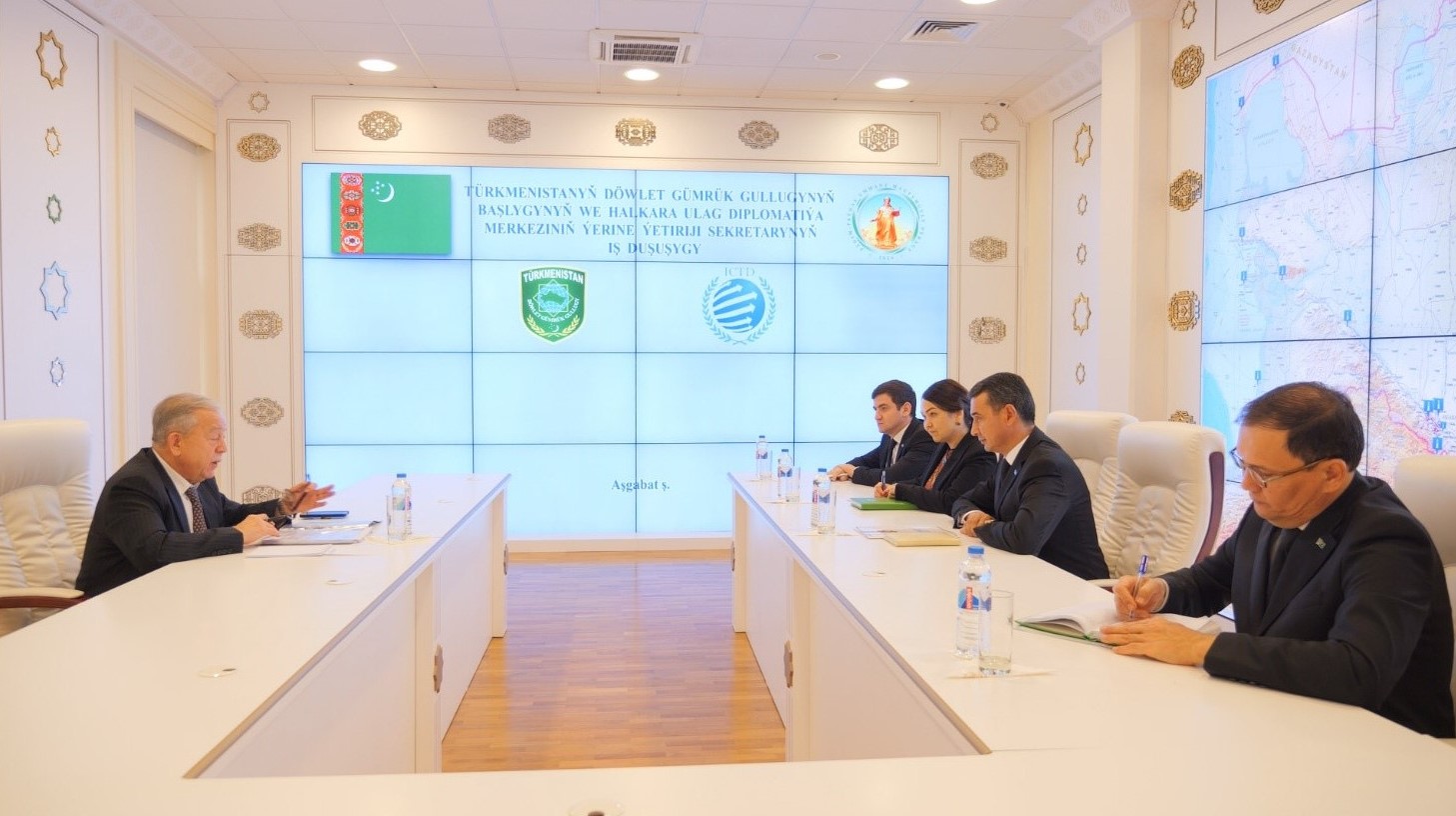Türkmenistan, Tacikistan ve Özbekistan transit koridorlarını geliştirmeyi görüşüyor