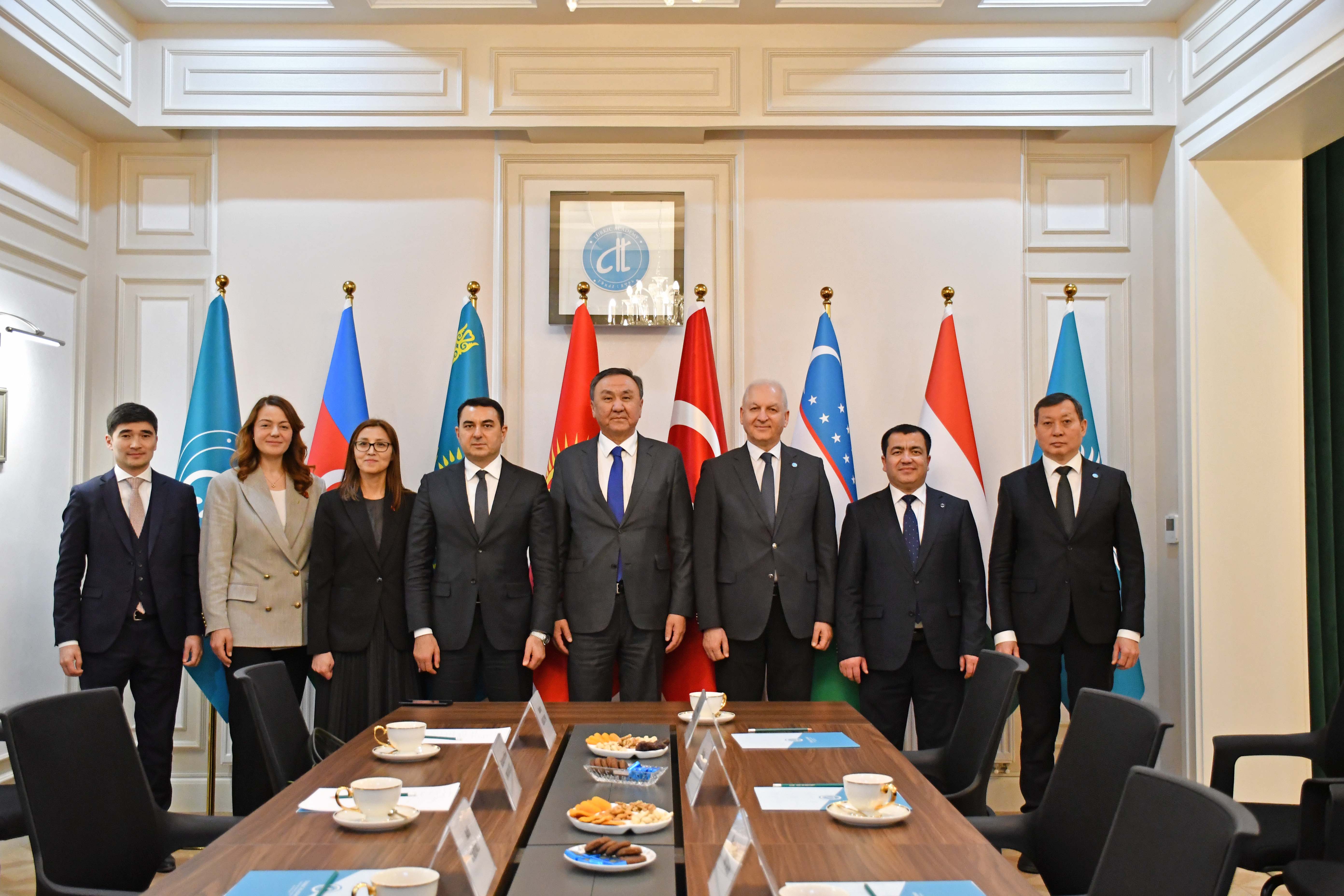 Министры культуры тюркских стран посетили Тюркскую академию